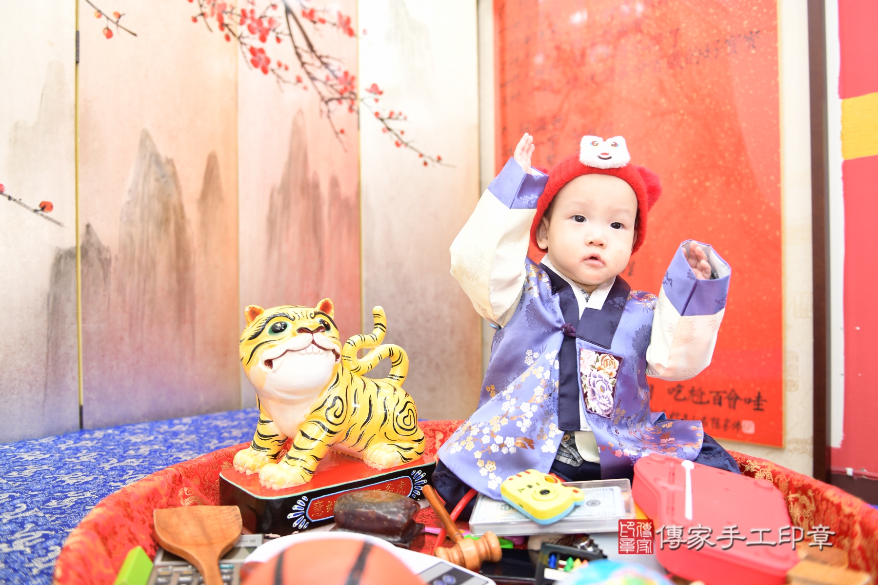 傳家台北店、抓周、古裝禮服照 傳家台北店、抓周、古裝禮服照