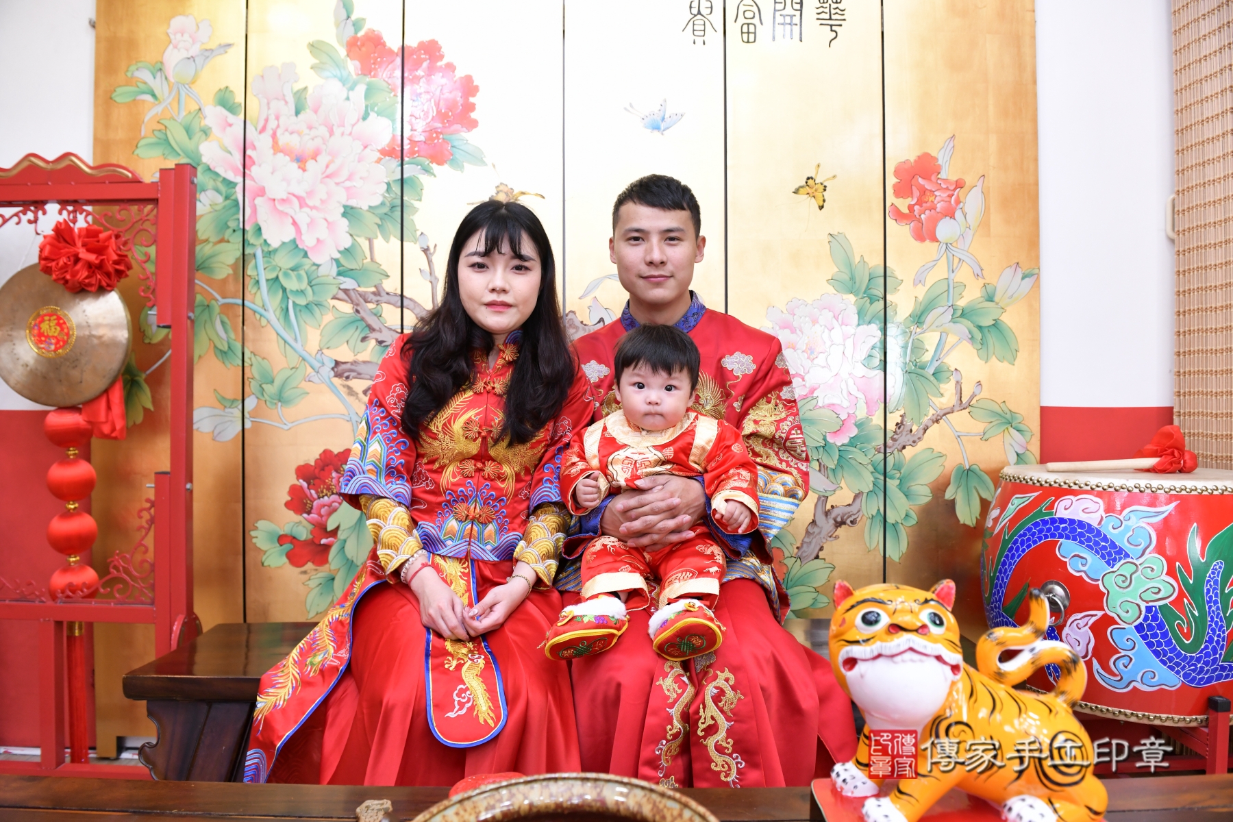 傳家台北店、抓周、收涎、古裝禮服照