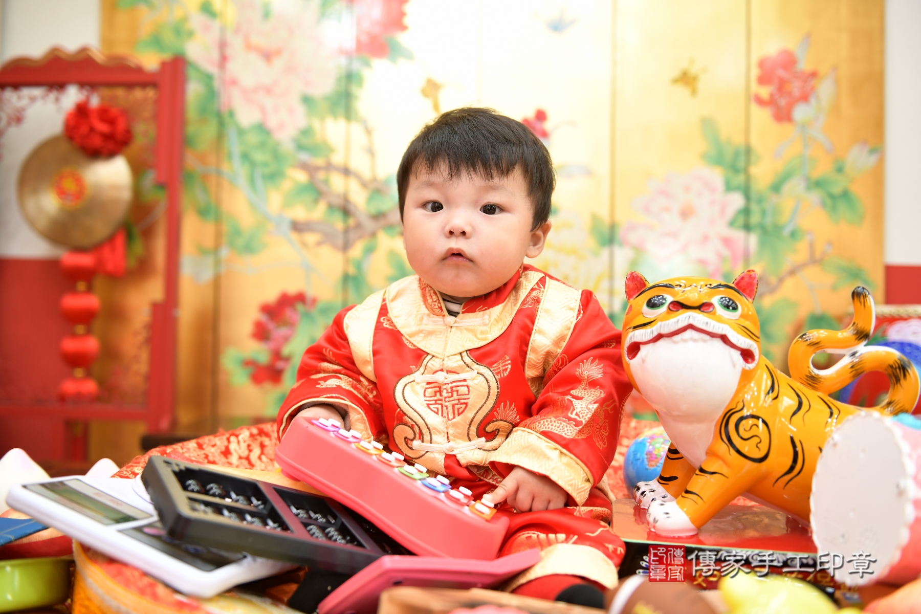 傳家台北店、抓周、收涎、古裝禮服照
