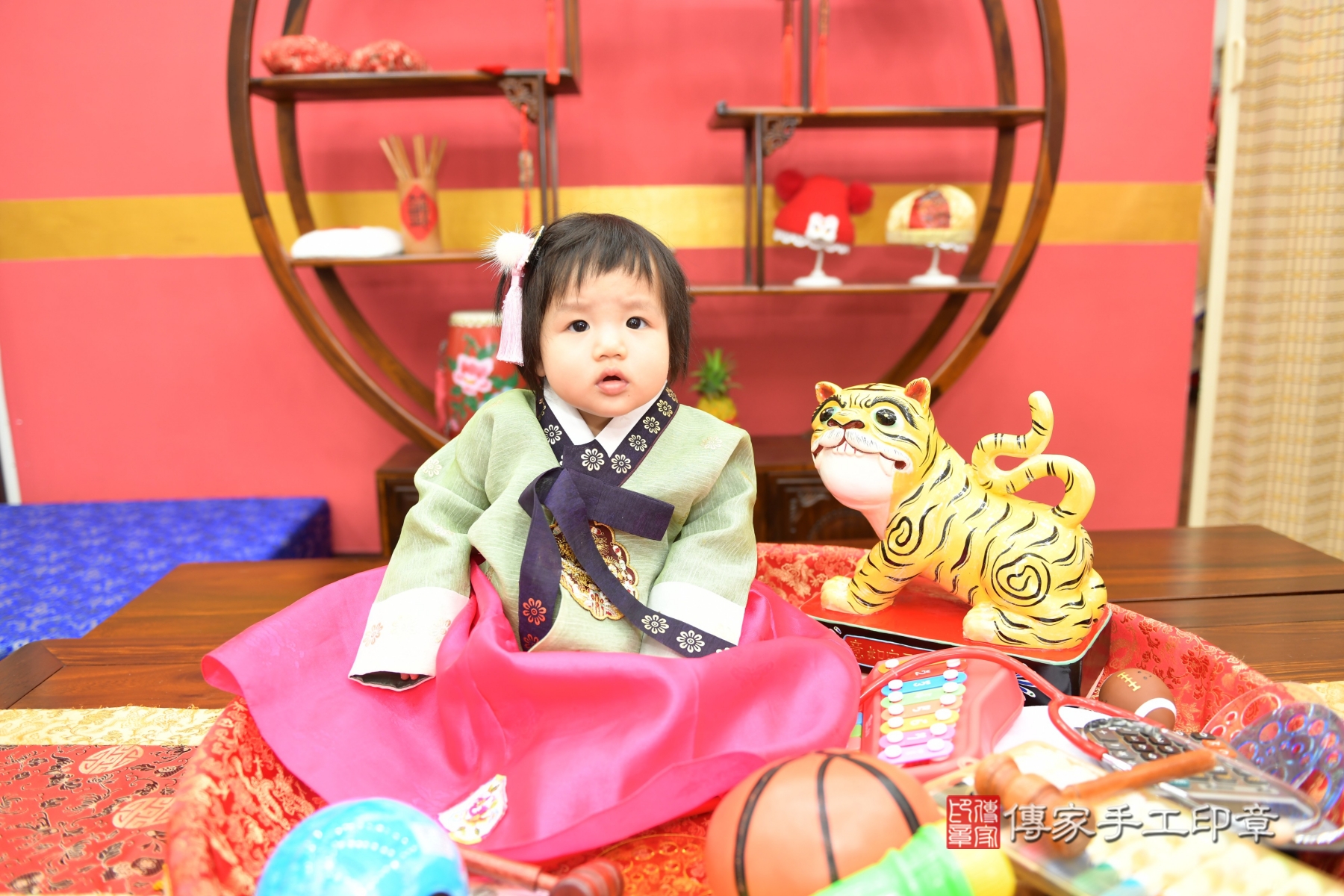 傳家台北店、抓周、古裝禮服照