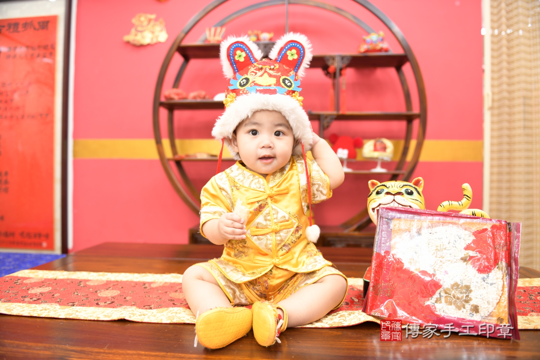 傳家新北店、抓周、古裝禮服照 傳家新北店、抓周、古裝禮服照
