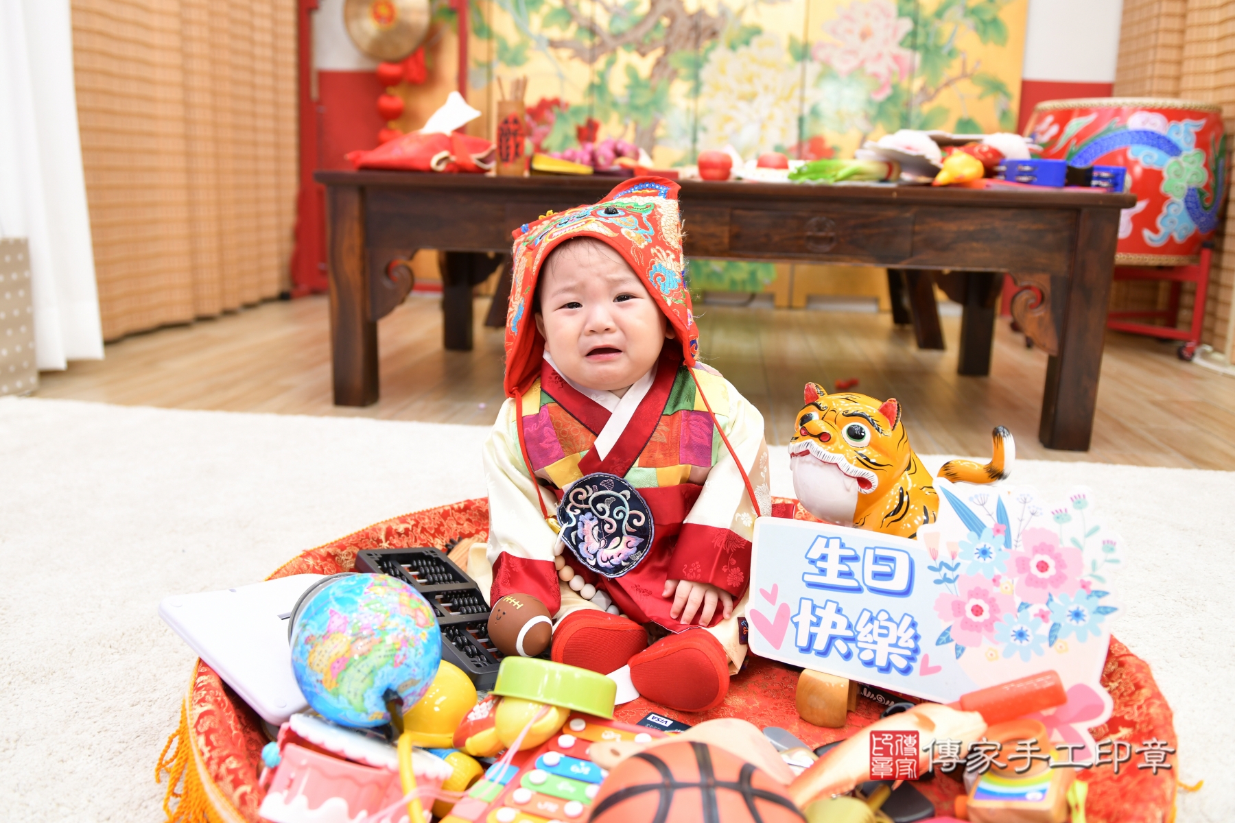 傳家新北店、收涎、剃頭、抓周、古裝禮服照